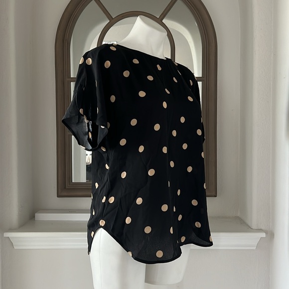 Anne Klein Large Dot Bateau Neck Short Sleeve Blouse, NWT, Size M - Picture 6 of 8